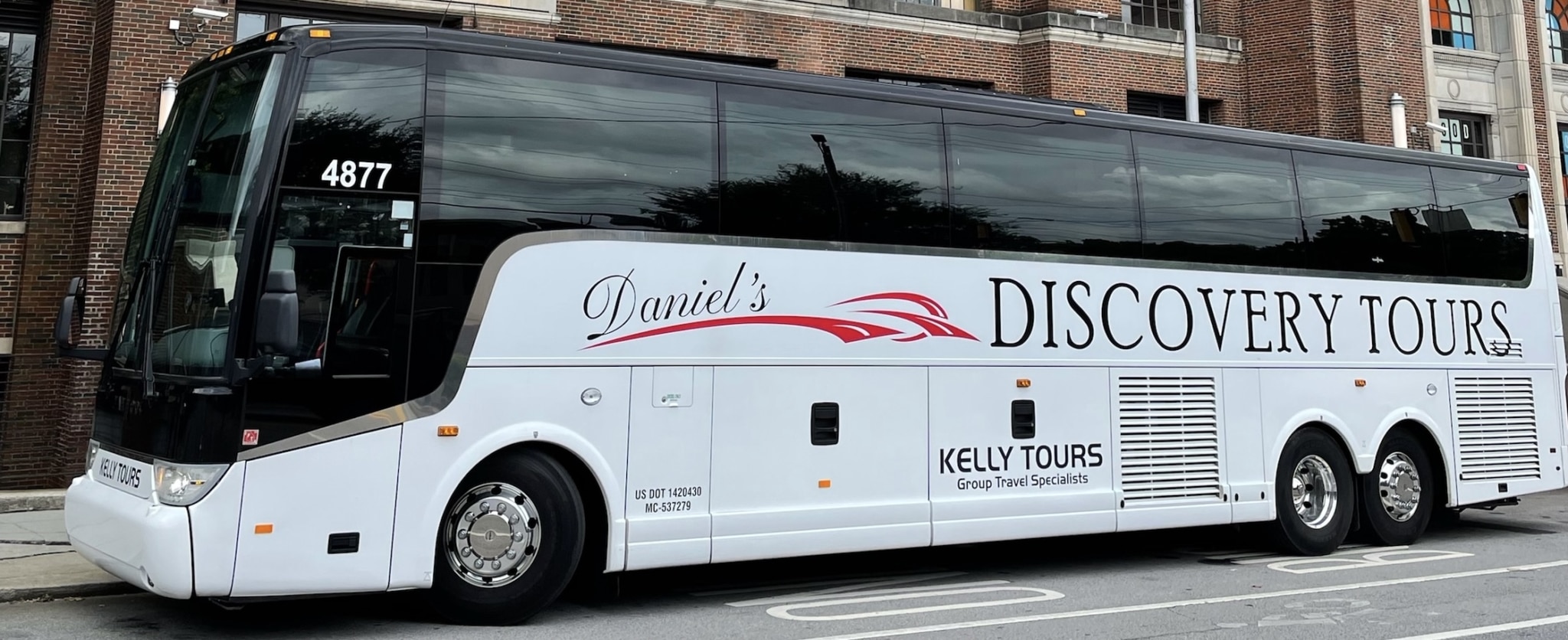 daniels tour bus